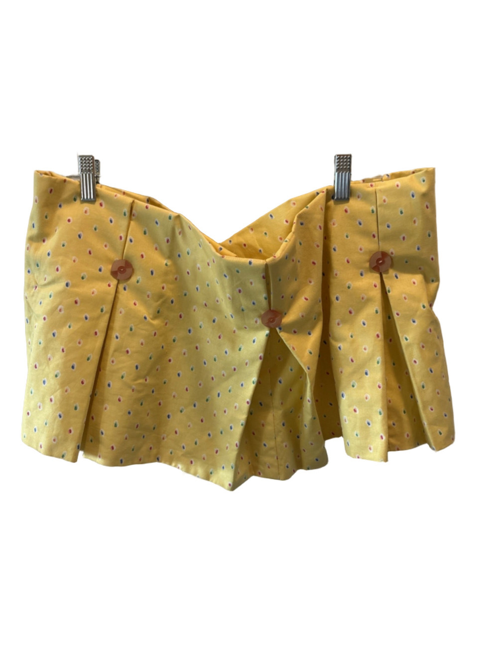 Yellow Polkadotted Small Curtain With Plates
